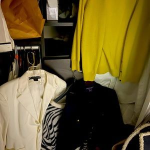 Great bundle available from amazing brands like polo, express, moda, neimans!